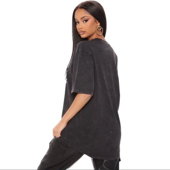 Fashion Nova ✦ Tattooed Mama Oversized Tee ✦ Black Wash White Script Graphic - Picture 2 of 9